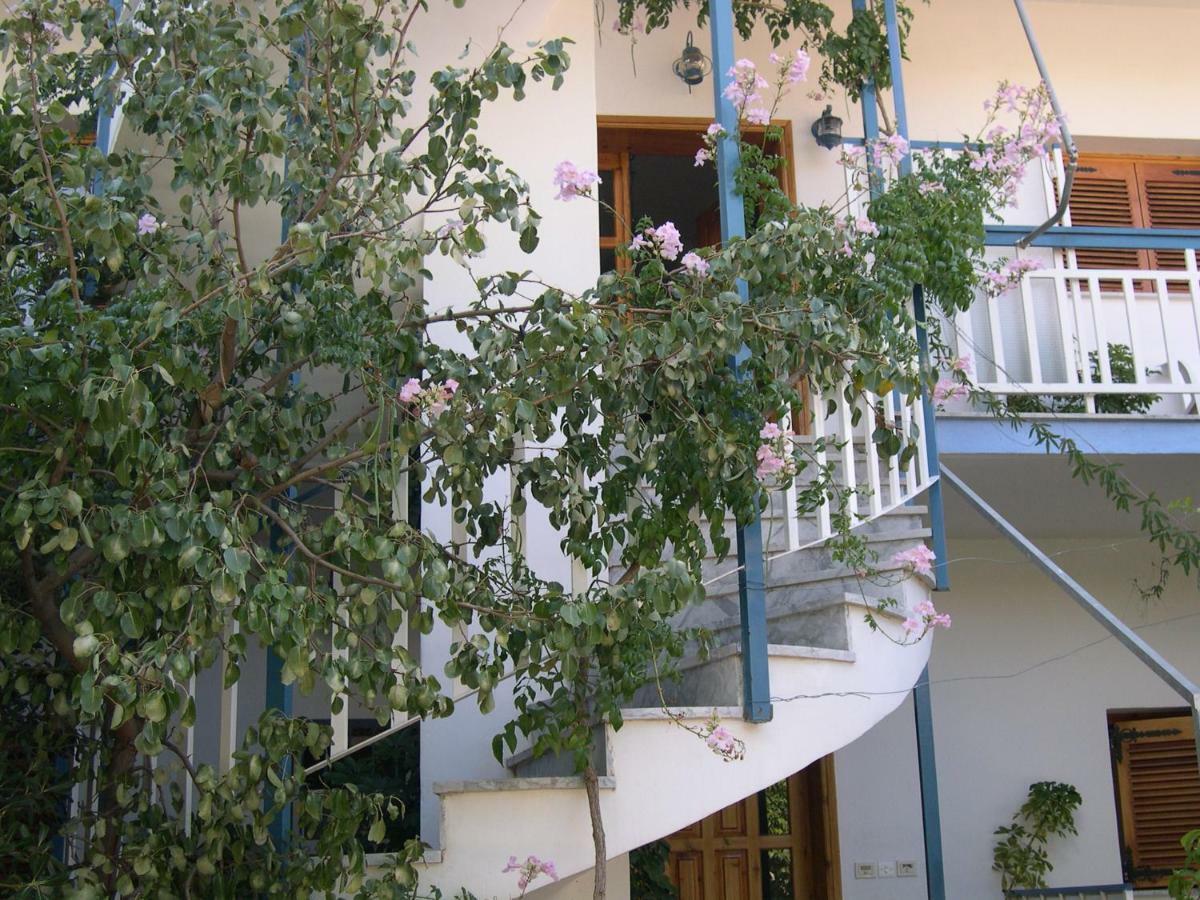 Seaview Self Catering Apartment - Helen No 1 Xiropigado Exterior foto