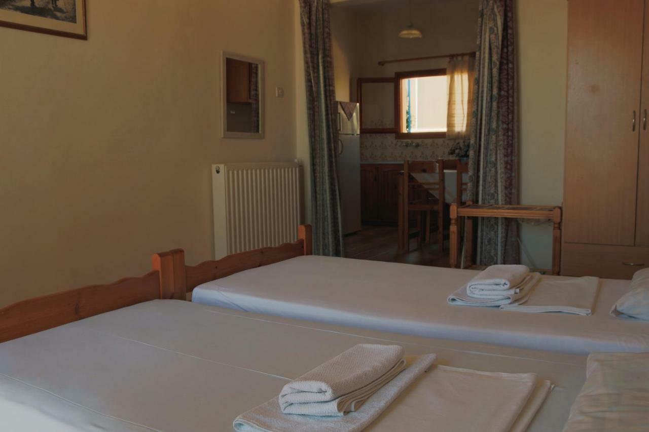 Seaview Self Catering Apartment - Helen No 1 Xiropigado Exterior foto